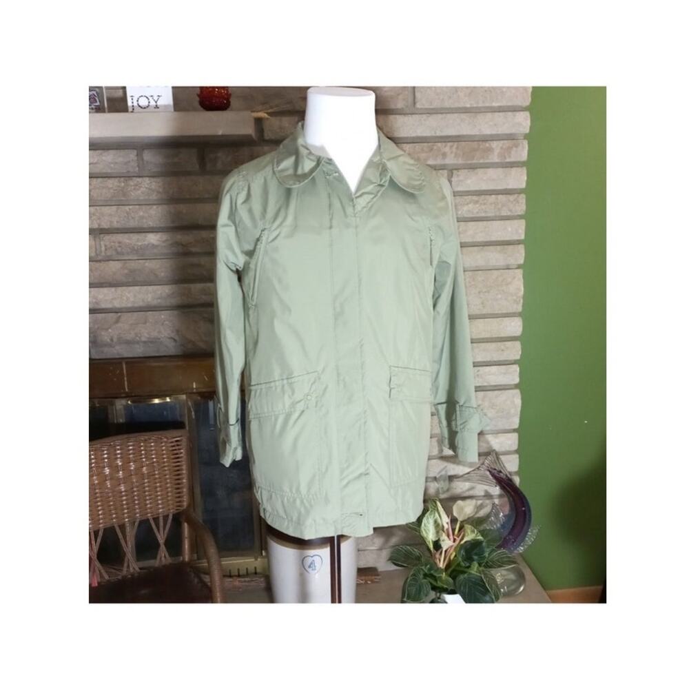 Tudor Court Lightweight Jacket Size Small Olive Color New